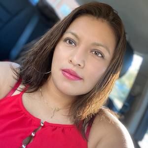 Meet your Posher, Abril